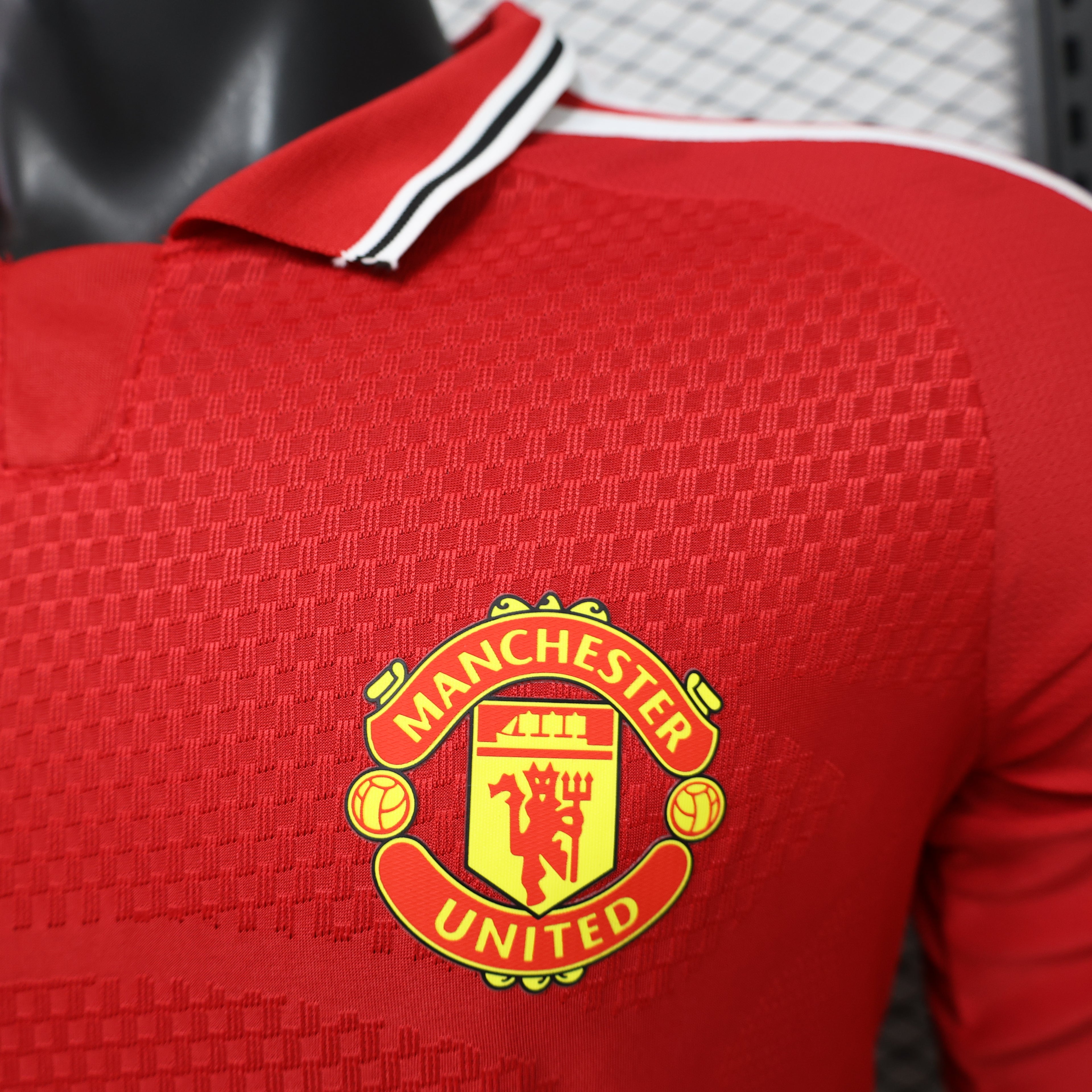 CAMISETA MANCHESTER UNITED MANGA LARGA ll 26/27 (VERSION JUGADOR)