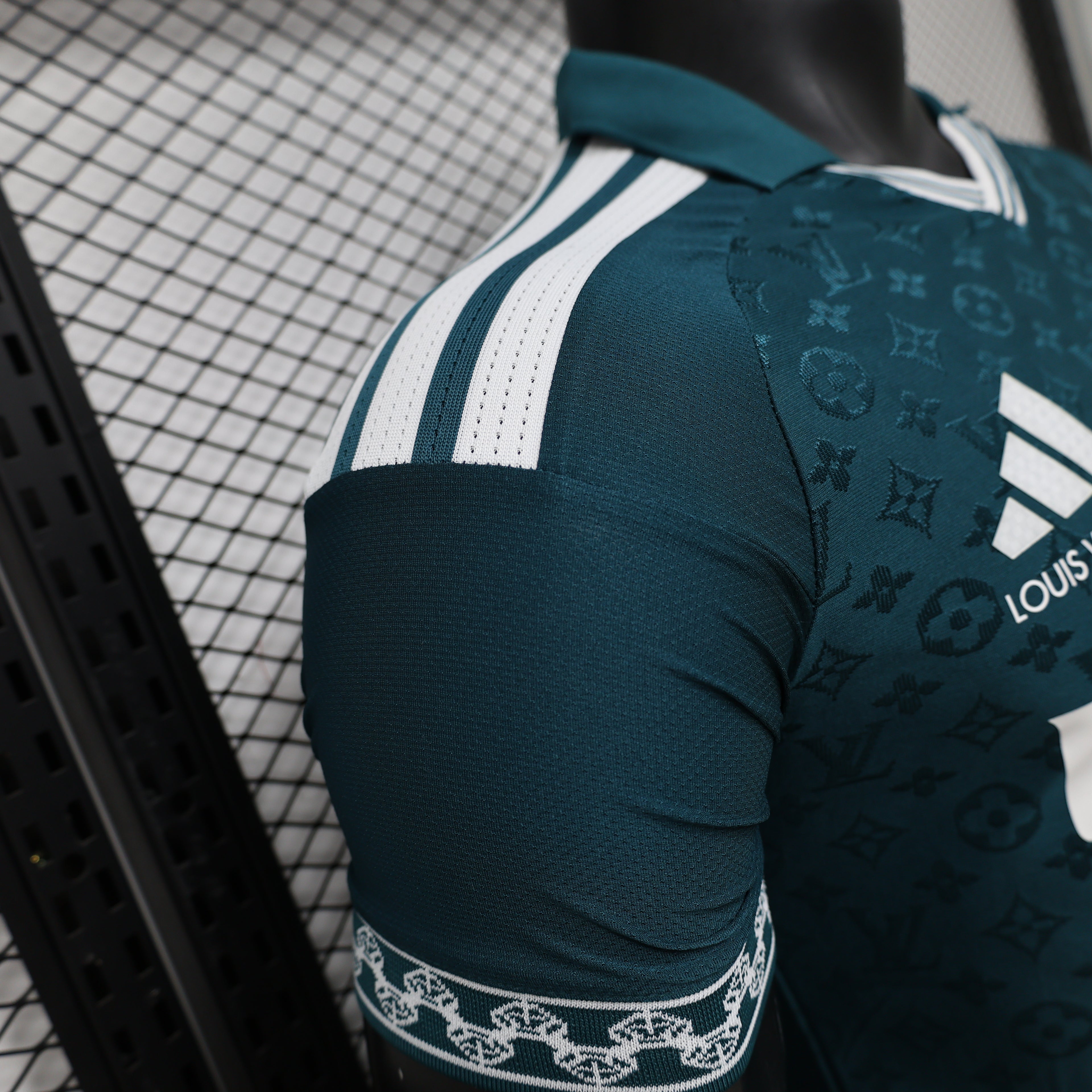 CAMISETA REAL MADRID EDICION ESPECIAL ll  (VERSION JUGADOR)