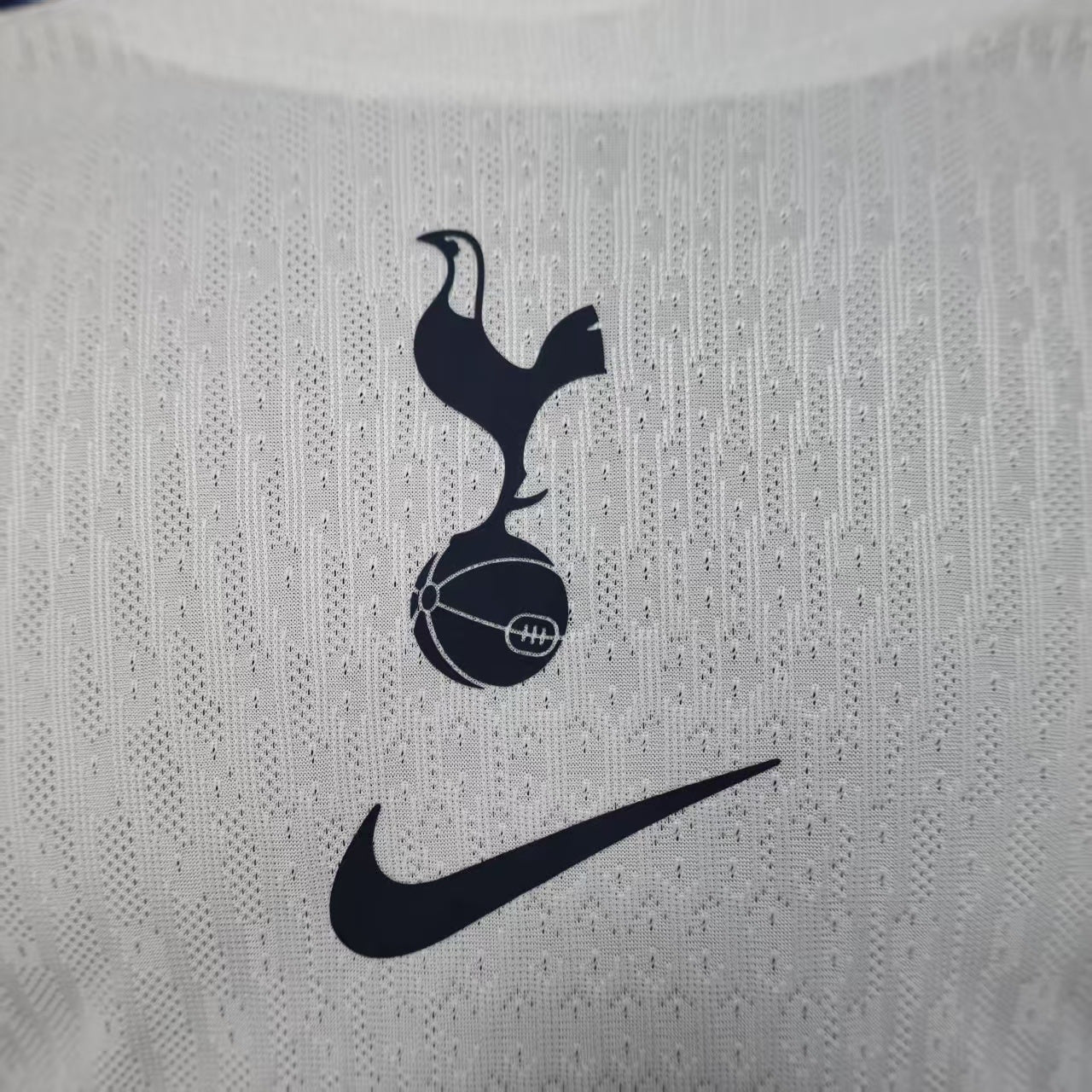 TOTTENHAM LONG SLEEVE JERSEY 24/25 (PLAYER VERSION)